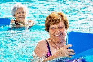 natation et Santé mentale des personnes âgées